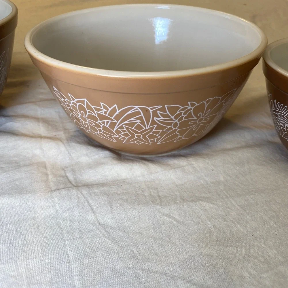 Vintage Pyrex Woodland Brown Floral Nesting Mixing Bowl Set‎ 401 402 403 USA